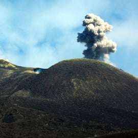 Tour multilingue dell'Etna e di Taormina da Palermo