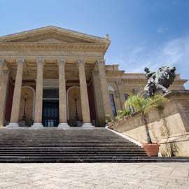 Visita guiada al Teatro Massimo: sala, escenario y palco real