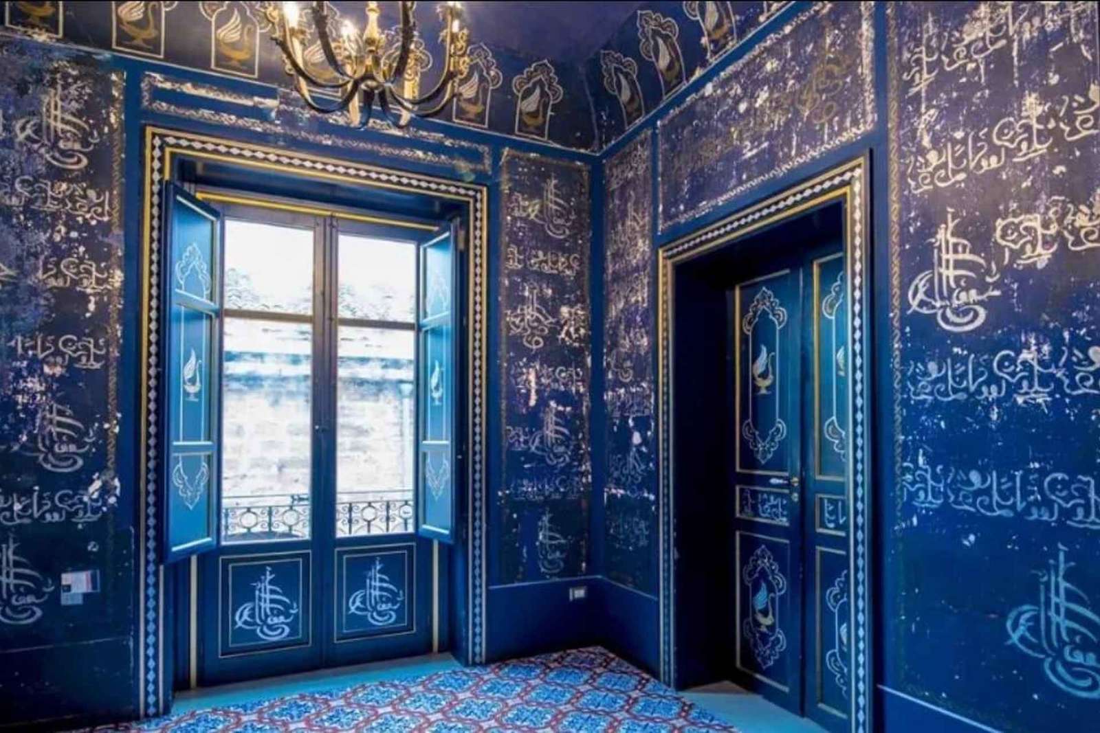 Palermo, recorrido por la sala de las maravillas entre coranes, símbolos y misterios.