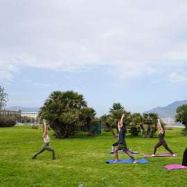 Yoga all'aperto a Palermo, sessione di 75 minuti