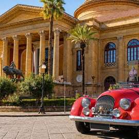 Privat tur i veteranbilen Morgan i Palermo