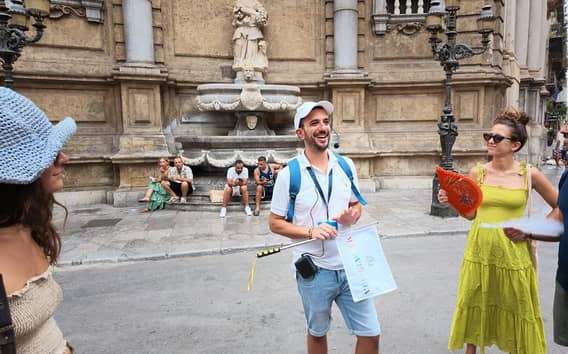 Palermo: Walking Tour with Wine and Food Tasting
