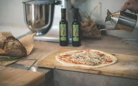 Partinico: Pizza-Making Class on an Organic Farm with Wine