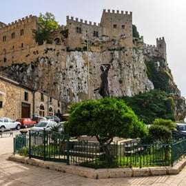 Da Palermo: visita ai castelli medievali di Caccamo e Cefalù