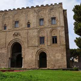 Palermo: Zisa Palace Entry Ticket with Audio Guide App