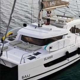 Catamaran day trip in Palermo with lunch or aperitif for 12 people