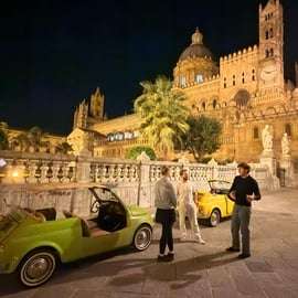 Fiat 500 tour door Palermo na zonsondergang, met gids