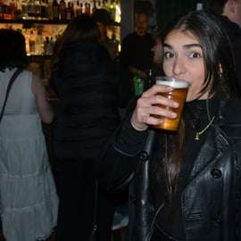 Pub crawl a Palermo: 5 bar con shot gratis e guida locale