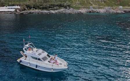 Tour de medio día en barco por Palermo