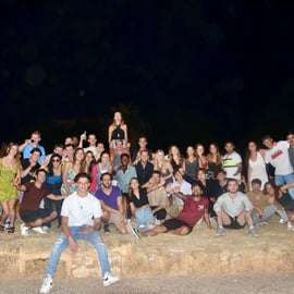 Pub crawl a Palermo: 5 bar con shot gratis e guida locale