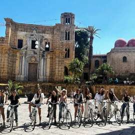 Tour en bicicleta por Palermo con comida callejera y panelle