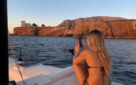 Paseo en catamarán por Terrasini con cuevas, esnórquel y SUP