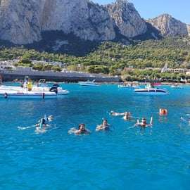 Tour in barca da Palermo a Mondello, con snorkeling e aperitivo